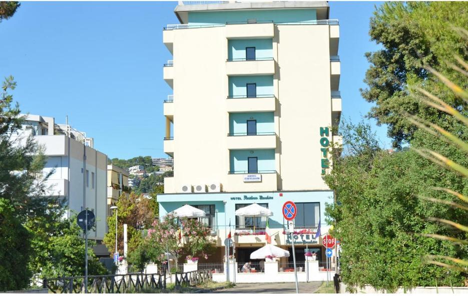 Hotel Excelsior Montesilvano Marina Exterior foto